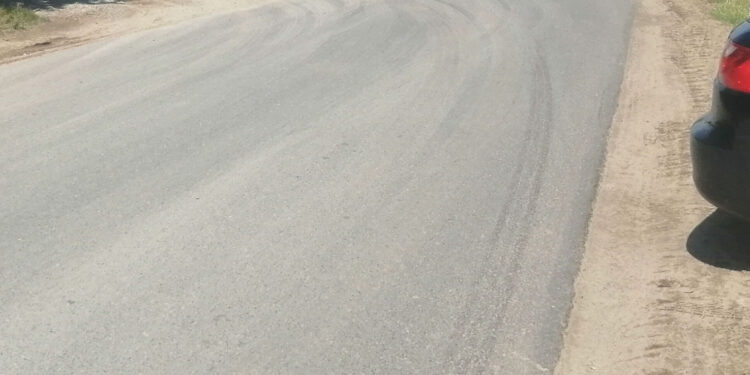 Łazów: Zakończenie budowy ścieżki pieszo-rowerowej na drodze 1074r w przyszłym roku.