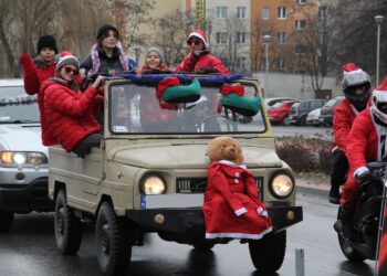 Tarnobrzeg. XIX Parada Mikołajów.