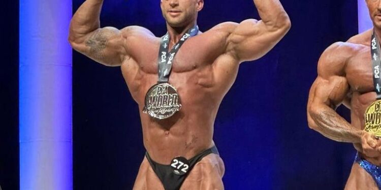 Stalowa Wola: Nagrody w konkursie zbiórki makulatury i sprzętu elektrycznego rozdane