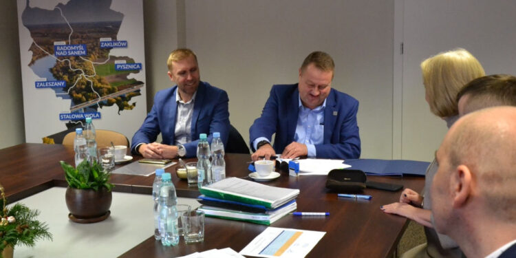 Kłyżów: Jest umowa na przebudowę kolejnego odcinka drogi 1019r.