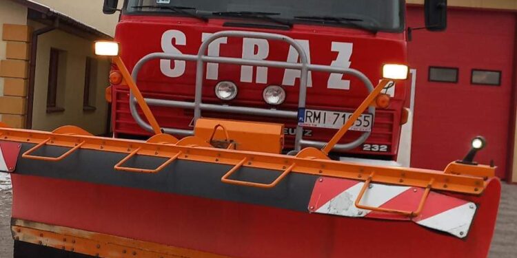 Mielec: Sypnęło śniegiem.