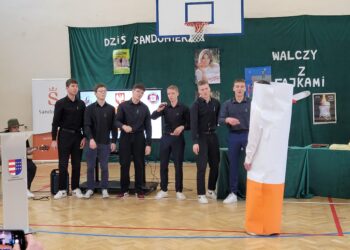 Sandomierz: „Sąd na papierosem”.