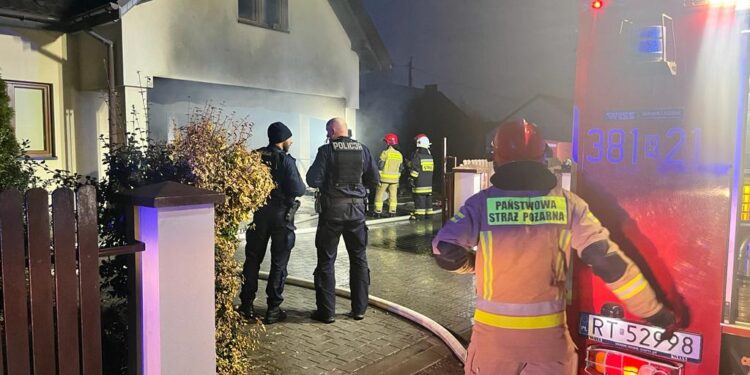 Tarnobrzeg: Pożar przy Wrzosowej.