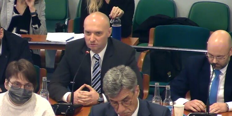 Mielec:  Zbyt wysokie wynagrodzenia