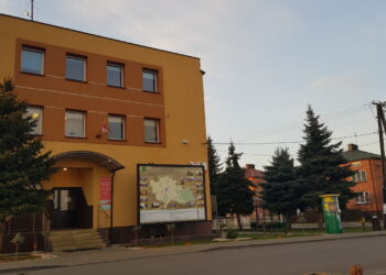 Tuszów Narodowy: Oszczędności w skróconym czasie oświetlenia