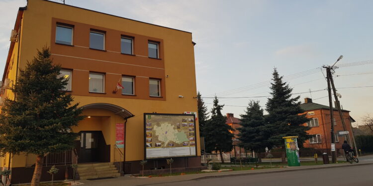 Tuszów Narodowy: Oszczędności w skróconym czasie oświetlenia