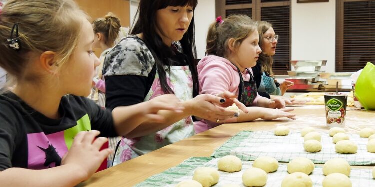 Sandomierz: 360 pączków na warsztatach w Dworku Koćmierzów.