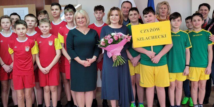 Zawichost: Będzie stadion sportowy.