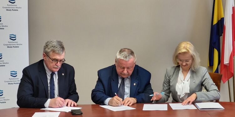 Grębów. Uregulują koryto Dąbrówki, wzmocnią skarpę i wyremontują drogę