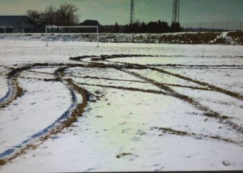 Kolbuszowa: Odpowiedzą za zniszczenie boiska