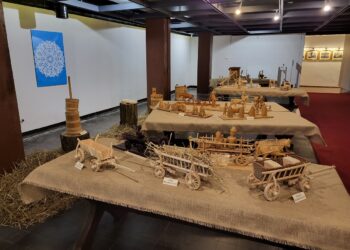 Baranów Sandomierski. Rzeźby Jana Puka z Trześni na wystawie w zamku