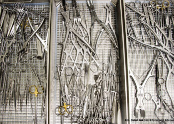 Stalowa Wola: Pacjent podarował narzędzia chirurgiczne na Pododdział Neurochirurgii