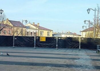Mielec: Rozpoczął się remont fontanny
