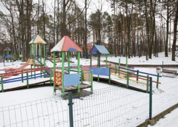 Baranów Sandomierski. Rzeźby Jana Puka z Trześni na wystawie w zamku