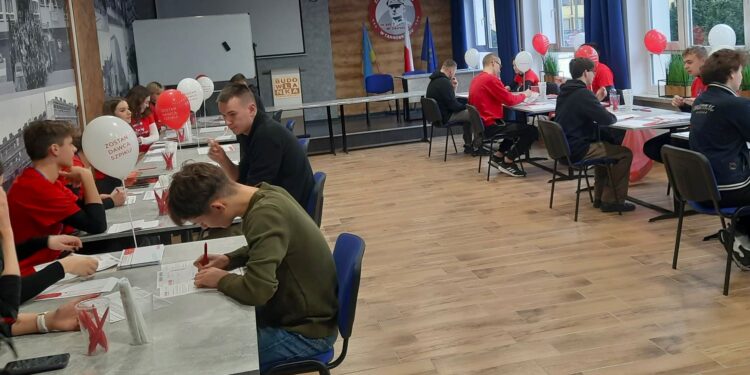Tarnobrzeg. Pierwszy dzień komórkomanii