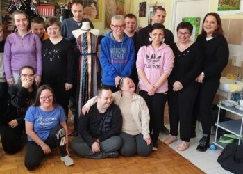 Tarnobrzeg. Uczestnicy WTZ organizują pokaz mody.