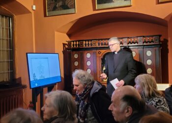 Sandomierz: Prezentacja multimedialna cennych grafik w Muzeum Diecezjalnym.