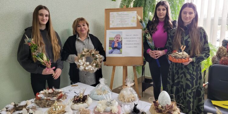 Sandomierz: Wielkanocny kiermasz charytatywny w „Rolniku”.