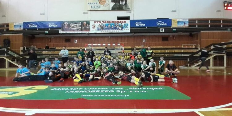 Tarnobrzeg: Sportowa rywalizacja rocznika 2014 podczas turnieju Siarka CUP 2023