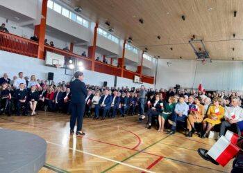 Sandomierz, Jeżowe: Była premier deklaruje pomoc w sprawie drogi.