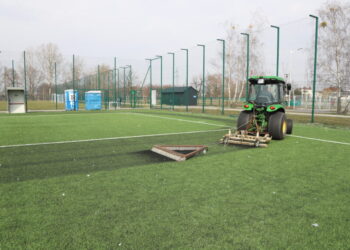 Mielec:  Boisko ze sztuczną trawą przywrócone do użytkowania