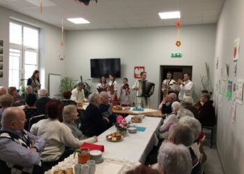 Tuszów Narodowy: W trosce o seniorów