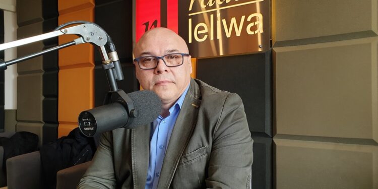 Tarnobrzeg. Budowa centrum handlowego.