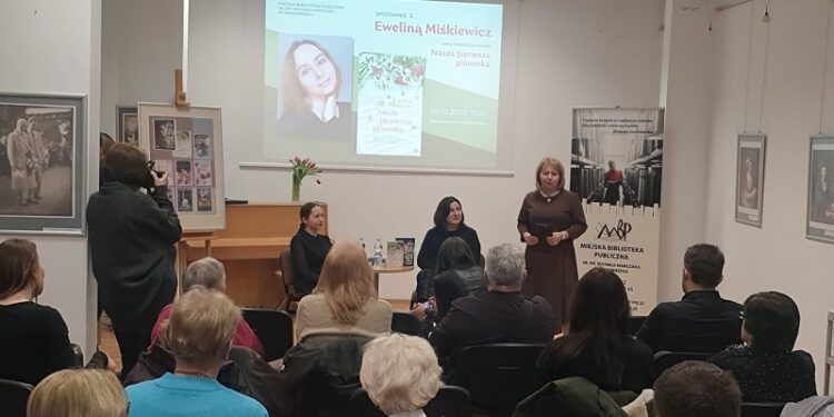 Stalowa Wola: Ogromne zainteresowanie maluchów historią słynnego misia Wojtka