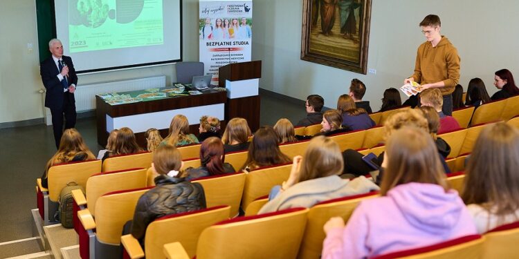 Tarnobrzeg. „SOS Matura 2023”.