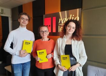 Tarnobrzeg. Od młodych. “Życie. Poradnik dla dorosłych”.