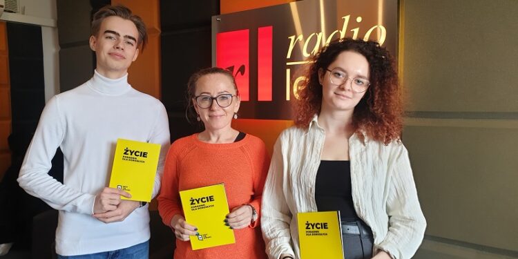 Tarnobrzeg. Od młodych. “Życie. Poradnik dla dorosłych”.