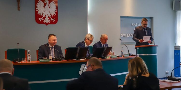 Mielec: Przyjęte przez aklamację…