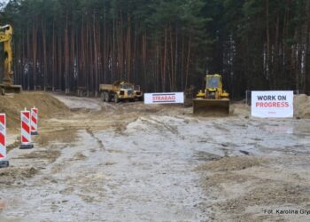 Sieraków, Dąbrowica: Ruszyła przebudowa ostatniego odcinka gruntowej drogi wojewódzkiej