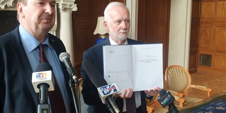 Tarnobrzeg. Ponad 600 grobów w Machowie. Opublikowano książkę o cmentarzysku z minionych epok.