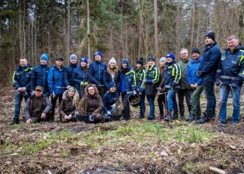 Połaniec/Staszów: Trzecia edycja projektu „Sadzimy kolejne pokolenie lasu”