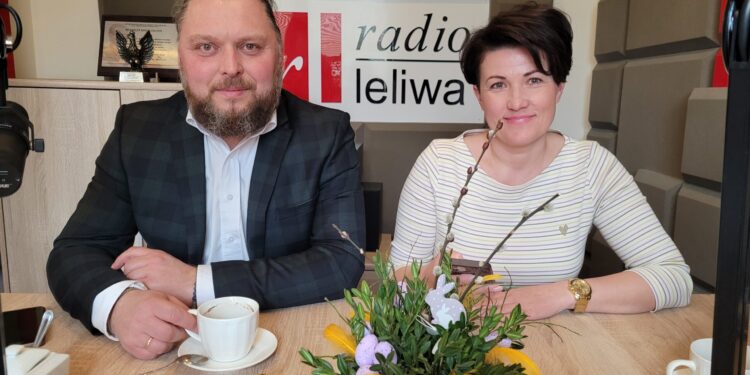 Koprzywnica: Bziukanie w Wielką Sobotę.