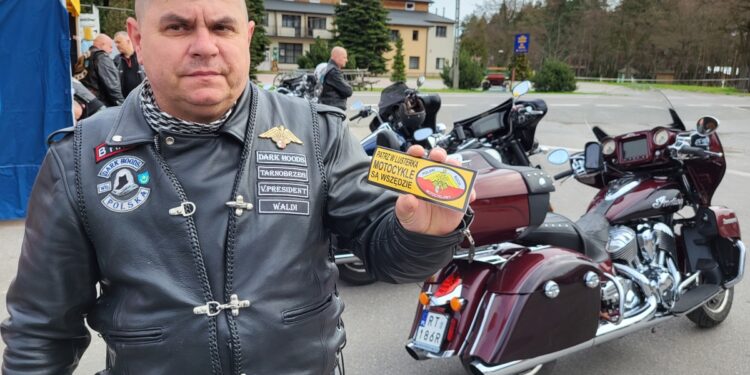 Baranów Sandomierski. Motocykliści z kampanią informacyjną