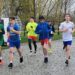Sandomierz: Start Biegu Dobra w strugach deszczu.
