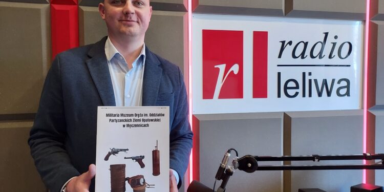 Opatów: Wystawa militariów w podziemiach opatowskich.