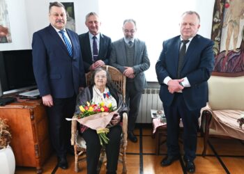 Sandomierz: Porucznik Alicja Kaszyńska potrójnie uhonorowana.