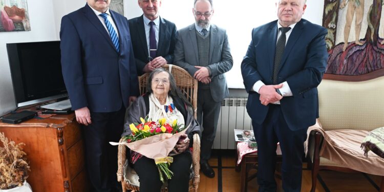 Sandomierz: Porucznik Alicja Kaszyńska potrójnie uhonorowana.