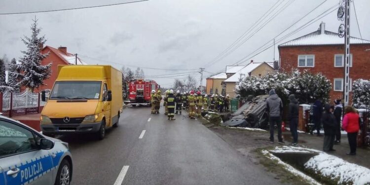 Sokolniki: Nietrzeźwy kierowca doprowadził do wypadku