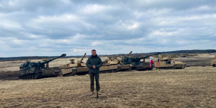 Nowa Dęba. Minister obserwował wspólne szkolenie wojsk