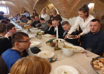 Tarnobrzeg. Śniadanie wielkanocne Tarnobrzeskiego Koła PSONI.