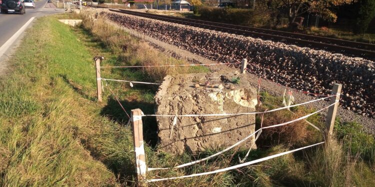 Mielec: Kamień, który był “świadkiem” przemarszu mieleckich Żydów zostanie ocalony.