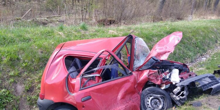 Nowa Dęba. Groźne zderzenie na krajówce