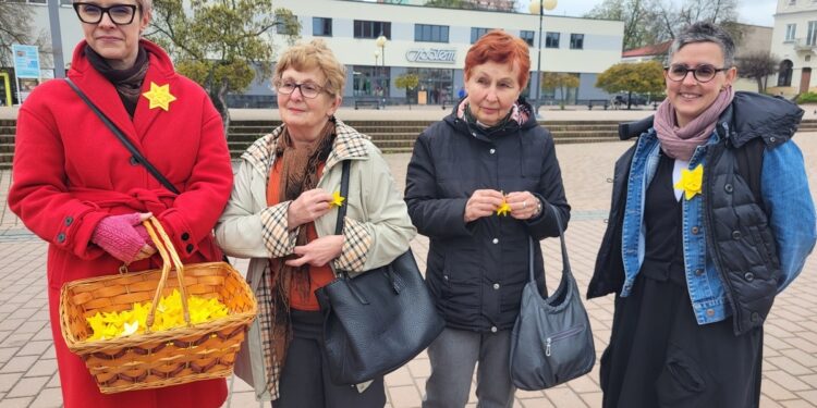 Tarnobrzeg. Rozdawali Żonkile Pamięci