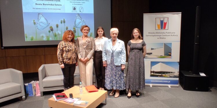 Mielec:  Rzeźba. Digital. Rysunek.