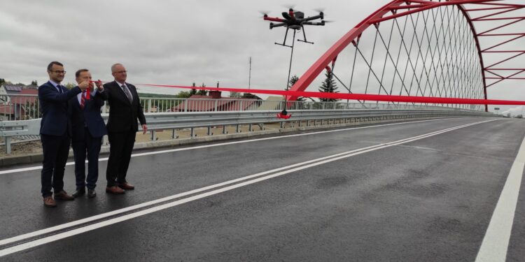 Mielec: Nowy wiadukt w Mielcu ułatwi dostęp do pokazów lotniczych