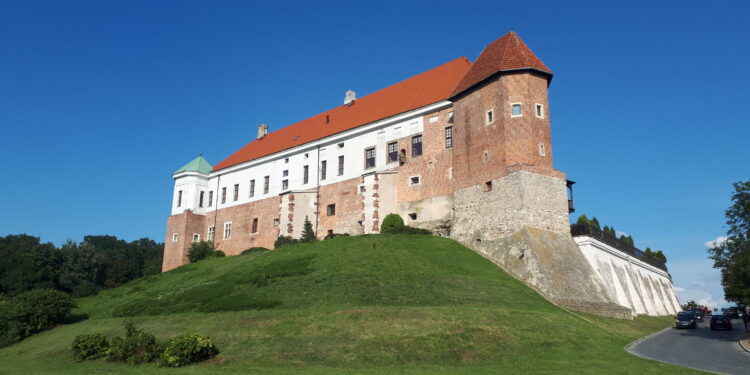 Sandomierz: Tradycje od pokoleń. Obchody jubileuszowe Konwencji UNESCO.